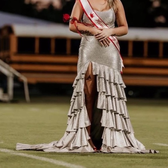 Sherri Hill Silver Prom Dress - Picture 3 of 3